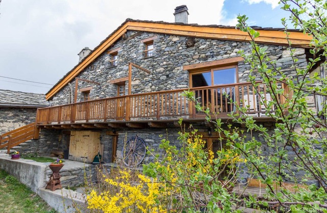 LE Rocher Renod - St-andre