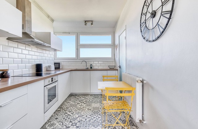 Le Super 8 - Free Parking, Balcony, 100m²,Wi-Fi