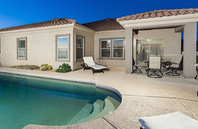 Legend Oasis Spectacular 4 Bedroom / Private Pool/ Golf/ Scottsdale