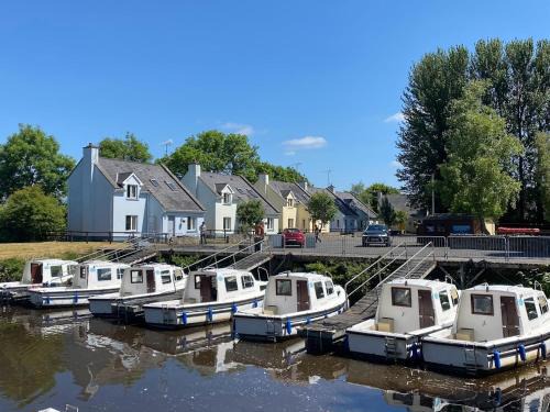 Leitrim Quay - Riverside Cottage 2