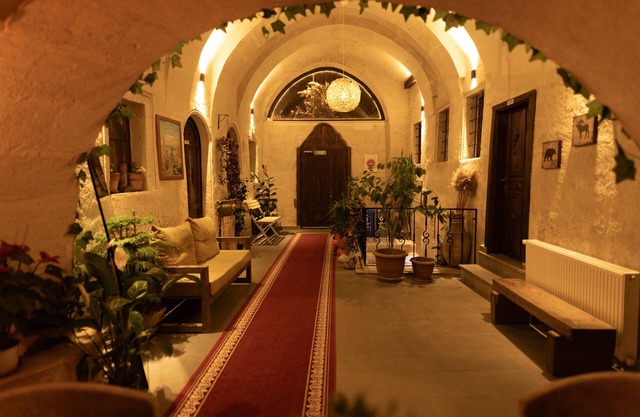 Lemon Cave Suites And Coffee House