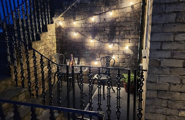 LENA'S CORNER, pet friendly, character holiday cottage in Dunoon