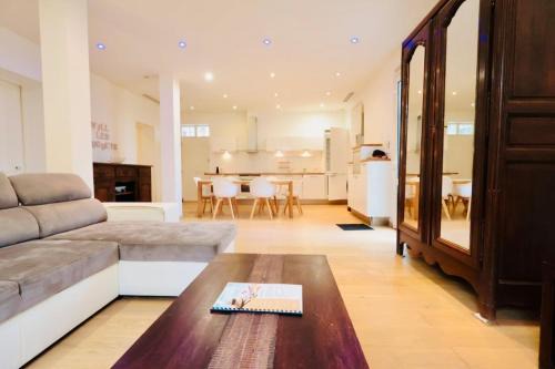 Les Muguets - Apt Standing 4 Prs - clim, parking