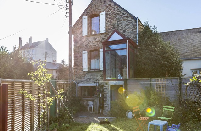 Les Ormeaux, Maison avec jardin, parking facile