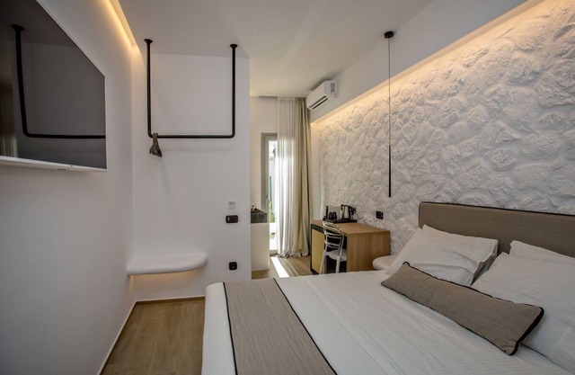 Levantes Luxury Suites I