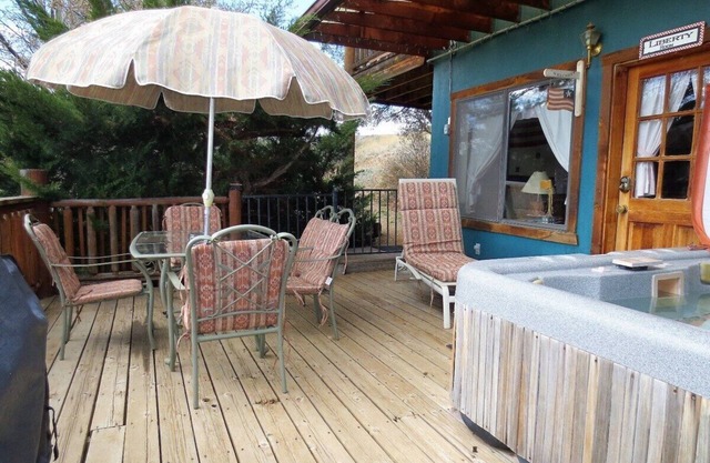 Liberty & Sunflower Suite - Prescott Cabin Rentals