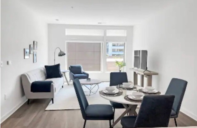 Light & Blue Elegance Cozy 2BR w Amenities, Tysons + Gym/Mall/Pool