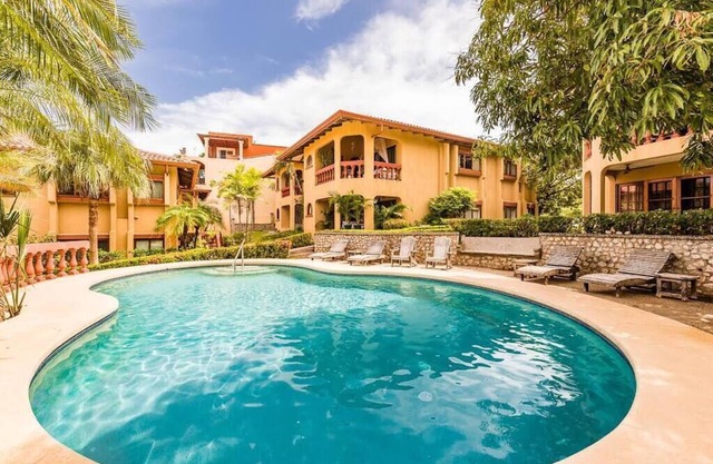 Light & Breezy Beach Side Condo!