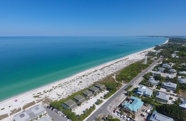 Lighthouse 17 - Salty Bungalow, a spacious 3-bedroom retreat in Boca Grande.