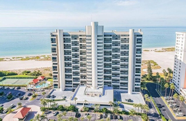 Lighthouse Towers Condominium