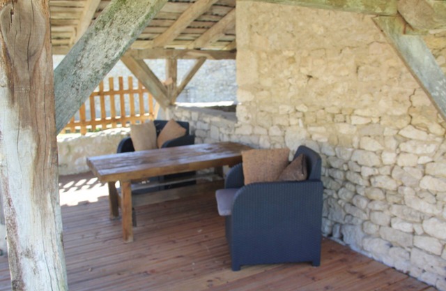 Liguand - Maison de la mere - 2 bed cottage for weekly rent