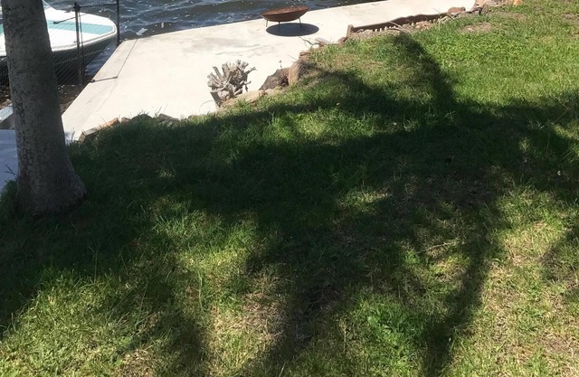 'Lil Haven' A peaceful 3 Bedroom Deep Waterfront Duplex 1hr from Sydney