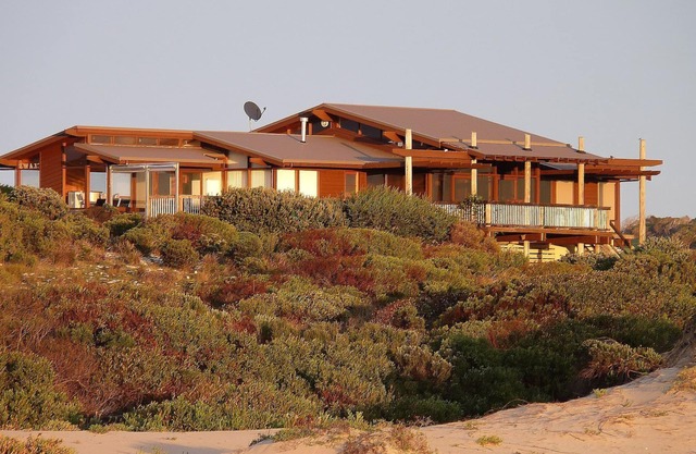 Lincoln Beach Retreat