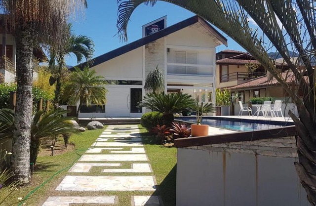 LINDA CASA ALTO PADRÃO - UBATUBA SP