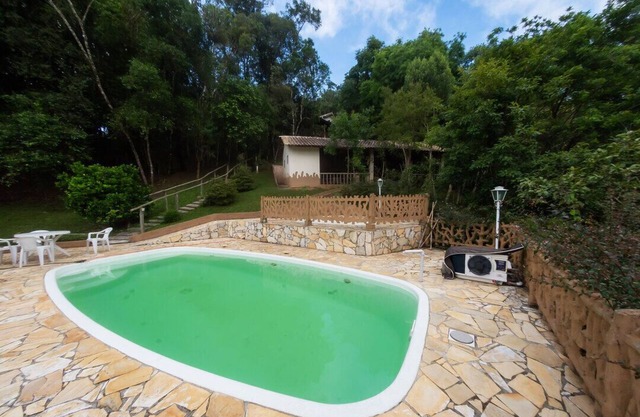 Linda chácara com lazer completo em Campo Magro/PR