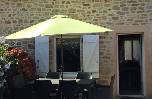 LISA: authentic stone house of the country