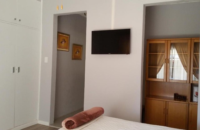 Little Acorn Guest House