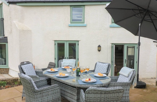 LITTLE COOMBE, pet friendly, with open fire in St Ann's Chapel