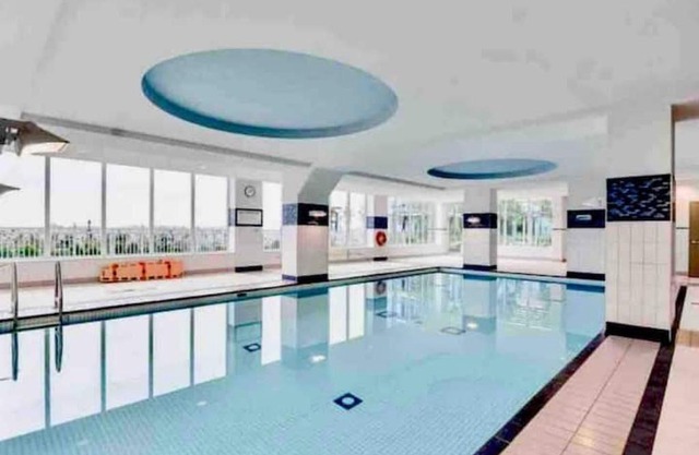 Little gem in the sky! Modern, Luxurious and Cozy.