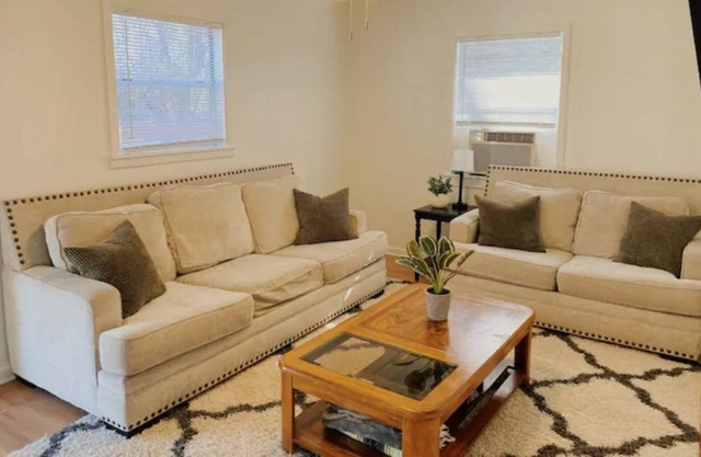 Little Green Cottage - Sleeps 6