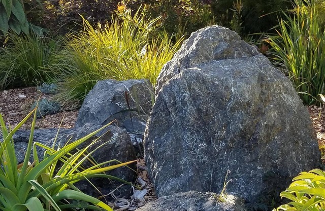 Little River Gem: ocean views, exquisite gardens, 1 floor, private, 850 sq ft,