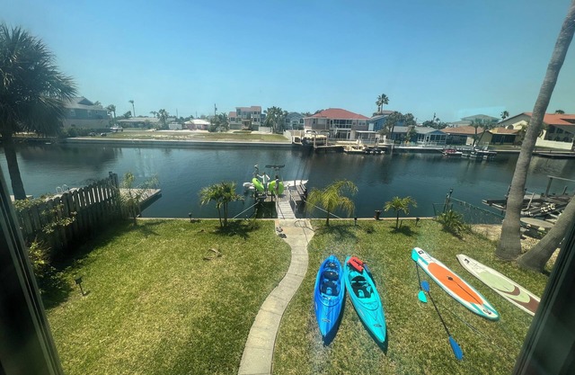 Little Stilt House with Boatdock & Direct Gulf Access