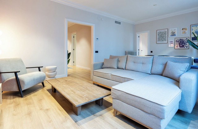 Live Barcelona in this great apartment