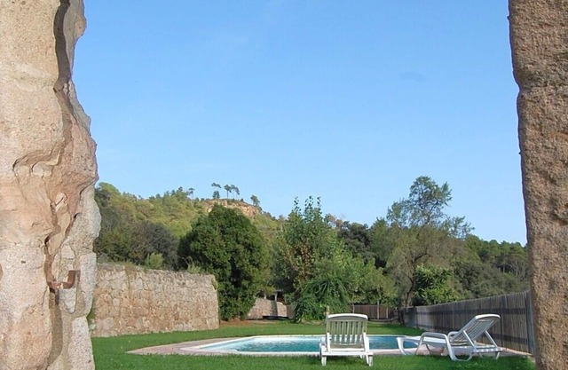 Live in outstanding surroundings in a beautiful rual apartment with lovely pool