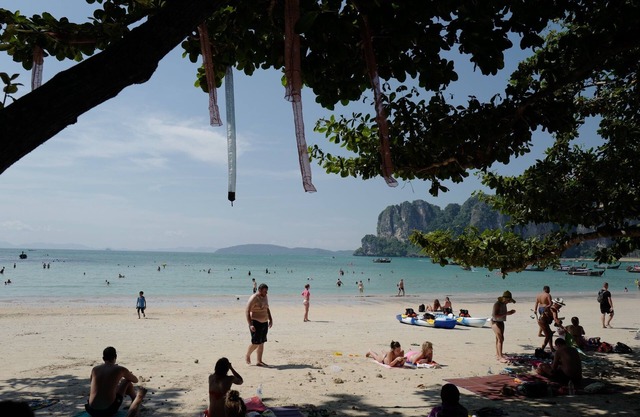 Living at Sphere Apartment - Family room