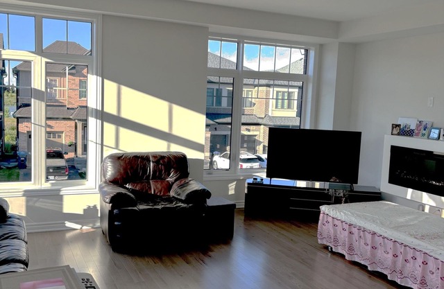 Livingroom hVery close to the airpoet.There are various supermarkets nearby