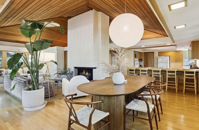 LoBo Lake House: Mid-Century Modern Getaway