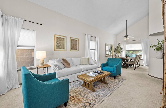 Location! Location! Amazing *Hidden Gem* -NE Heights! Family and pet friendly 🐶