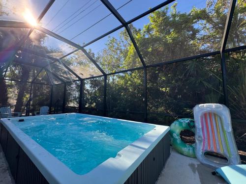 Location Siesta 1 mile away Home with HOT SPA