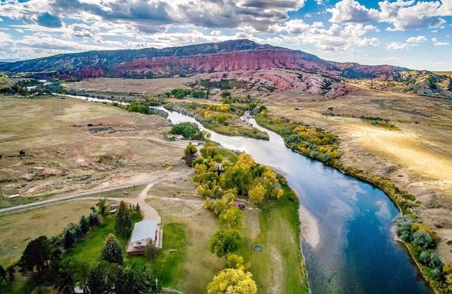 Lodging on the North Platte River