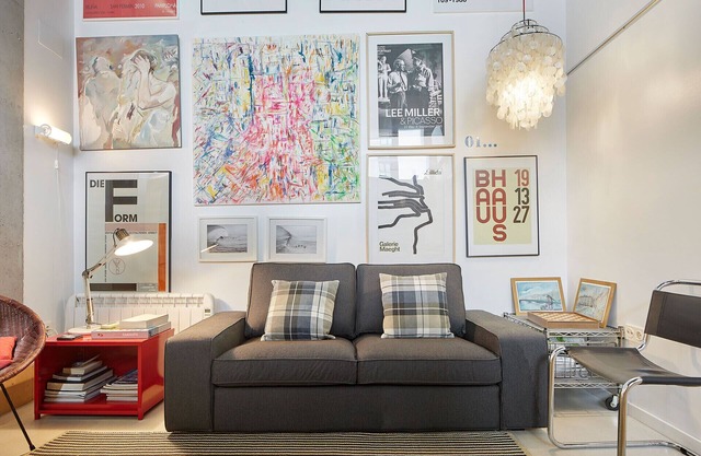 LOFT 1. UNIQUE AND INVITING LOFT