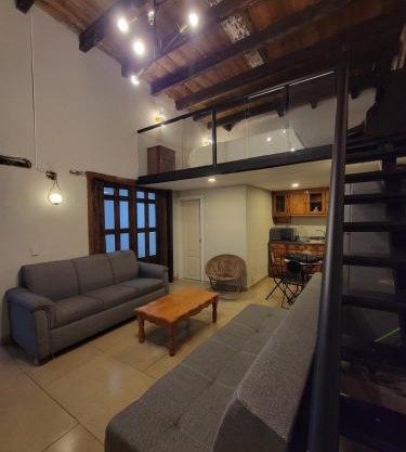 loft 2 blocks from the cathedral