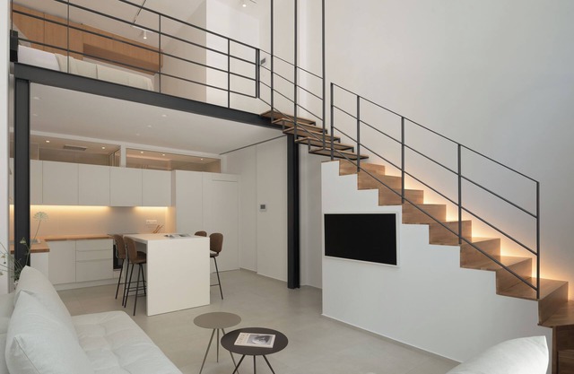 Loft 26:Bright,Central,Well tended