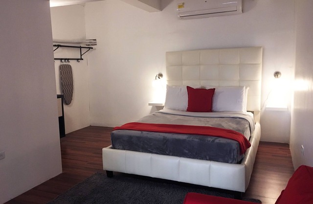 Loft Aparment Steps From Nightlife, Gladiolas II/Loft + Room/Free WIFI - 2102