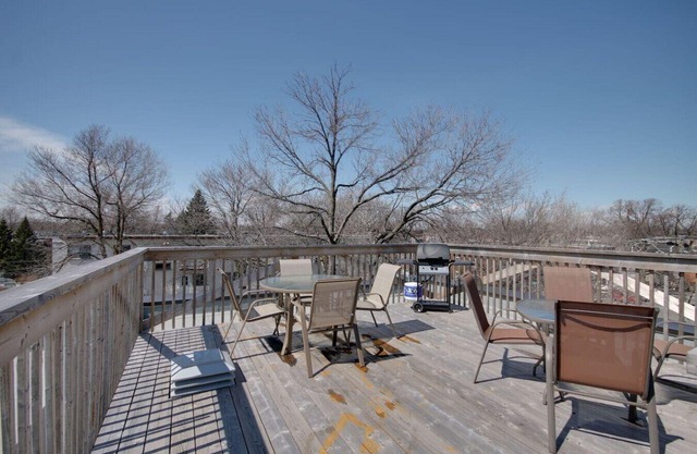 Loft spa terrasse vue près du fleuve!