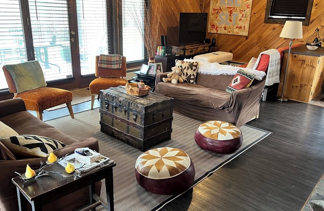 Lofted farmhouse in charming Roscoe non the Beaverkill river