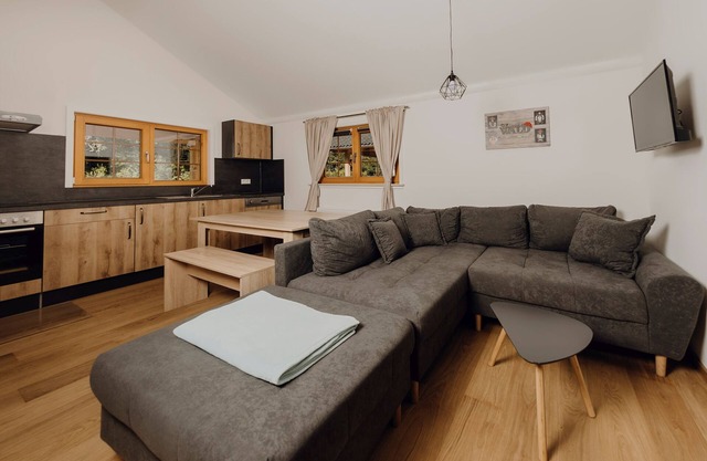 Log cabin, 60 sqm, 2 bedrooms, wooden terrace with garden, max. 4 persons