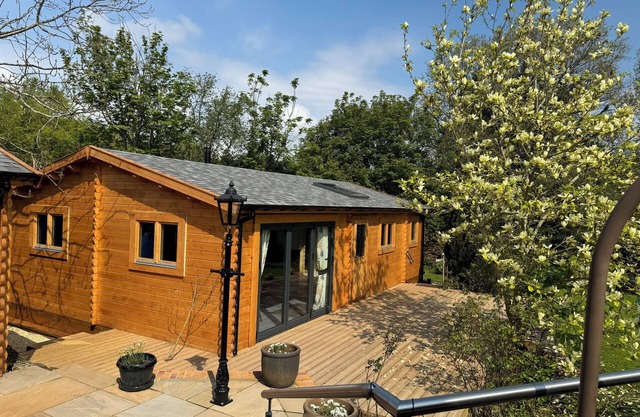 Log Cabin!