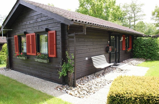 Log cabin - with W-LAN - very close to the beach - - large terrace - 2 x TV