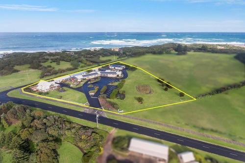 Logans Beach Apartments - Elements
