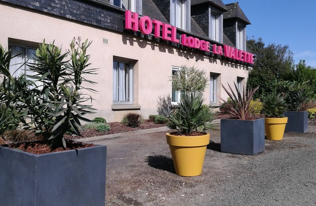 Logis Hôtel Lodge la Valette