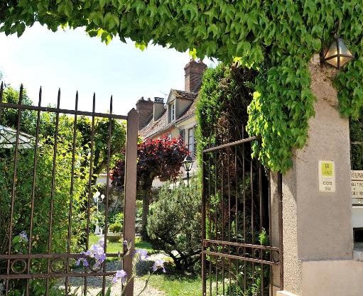 LOGIS - Hôtel Restaurant Les Tilleuls