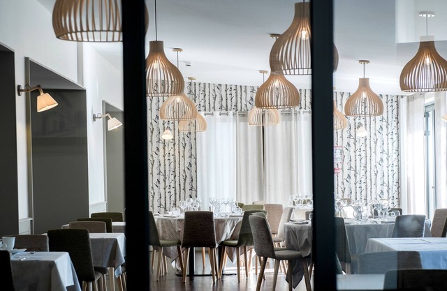 Logis Hôtel Tante Yvonne & son Restaurant semi-gastronomique Lyon Nord
