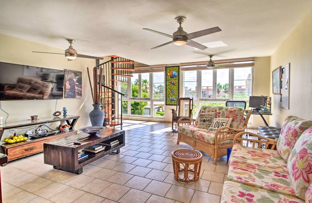 Loiza Condo w/Rooftop Patio - Walk to Beach!
