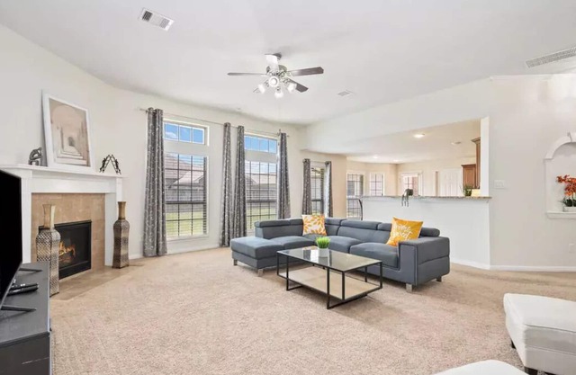 Lone Star Retreat - Your 4 Bedroom Texas Getaway