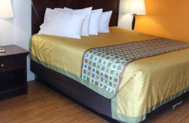 LoneStar Inn